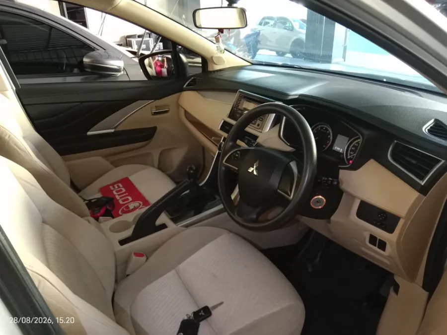 Foto Mobil Bekas Kabin Depan Mitsubishi Xpander 1.5 Exceed tahun 2018