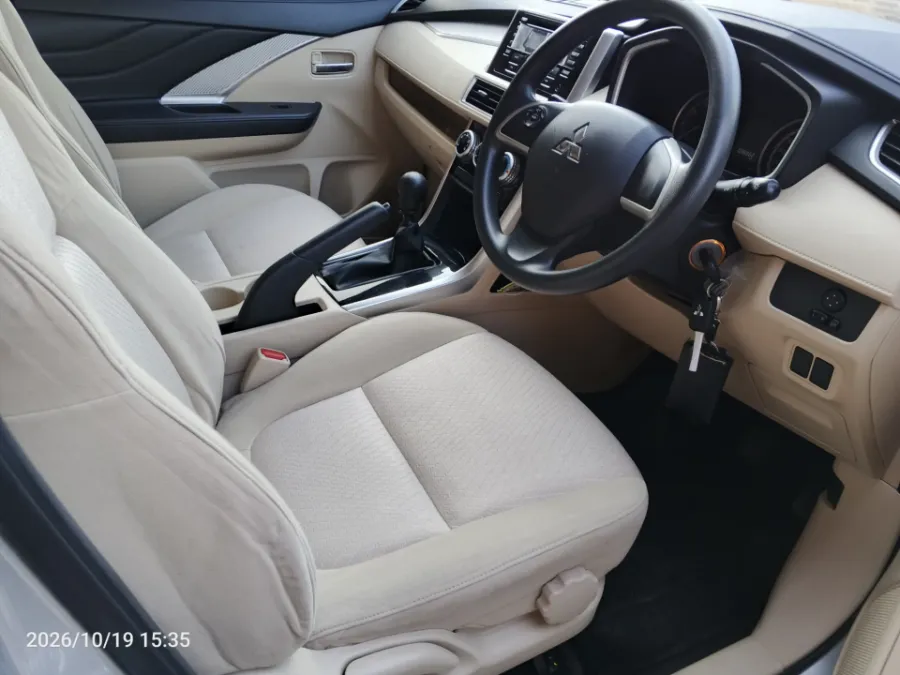 Foto Mobil Bekas Kabin Depan Mitsubishi Xpander 1.5 Exceed tahun 2018
