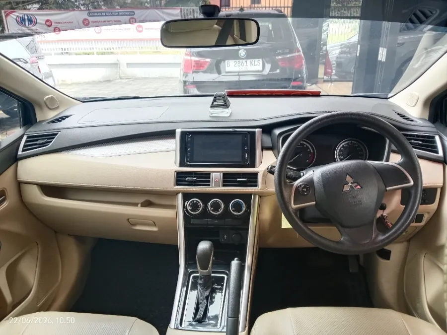 Foto Mobil Bekas Dashboard Mitsubishi Xpander 1.5 Exceed tahun 2019