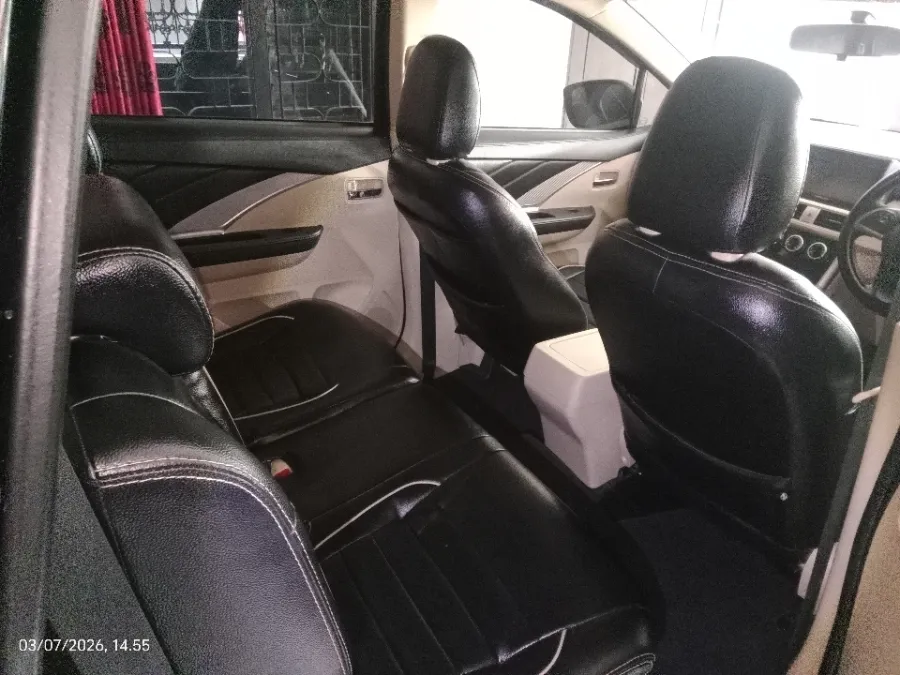 Foto Mobil Bekas Kabin Belakang Mitsubishi Xpander 1.5 Exceed tahun 2019