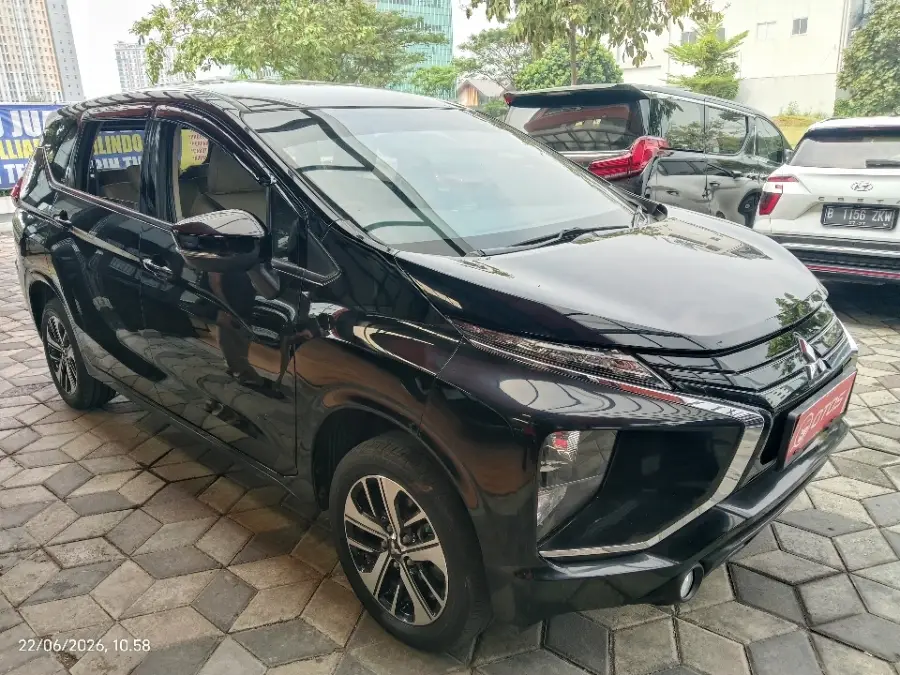 Foto Mobil Bekas Kanan Depan Mitsubishi Xpander 1.5 Exceed tahun 2019