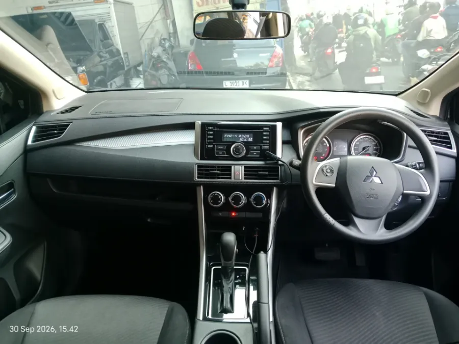 Foto Mobil Bekas Dashboard Mitsubishi Xpander 1.5 Exceed tahun 2021