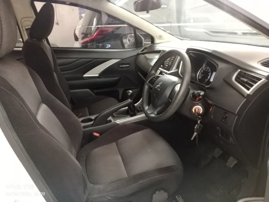 Foto Mobil Bekas Kabin Depan Mitsubishi Xpander 1.5 Exceed tahun 2021