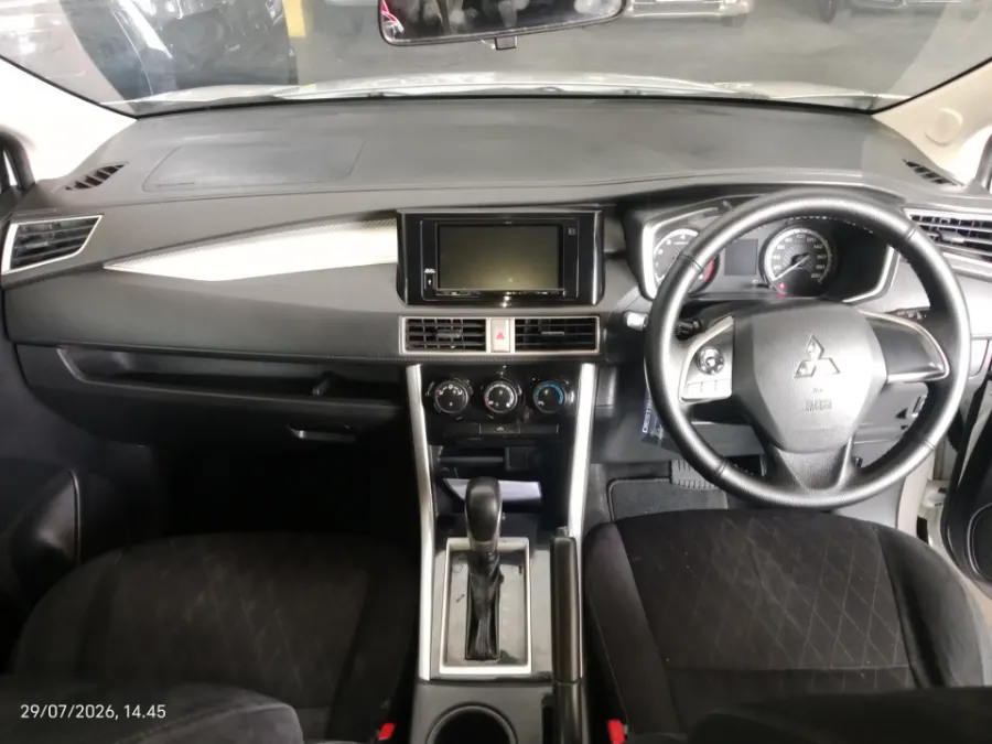 Foto Mobil Bekas Dashboard Mitsubishi Xpander 1.5 Exceed tahun 2022