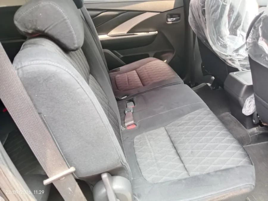 Foto Mobil Bekas Kabin Belakang Mitsubishi Xpander 1.5 Exceed tahun 2022
