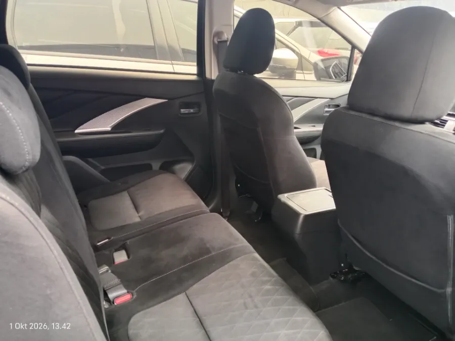 Foto Mobil Bekas Kabin Belakang Mitsubishi Xpander 1.5 Exceed tahun 2022