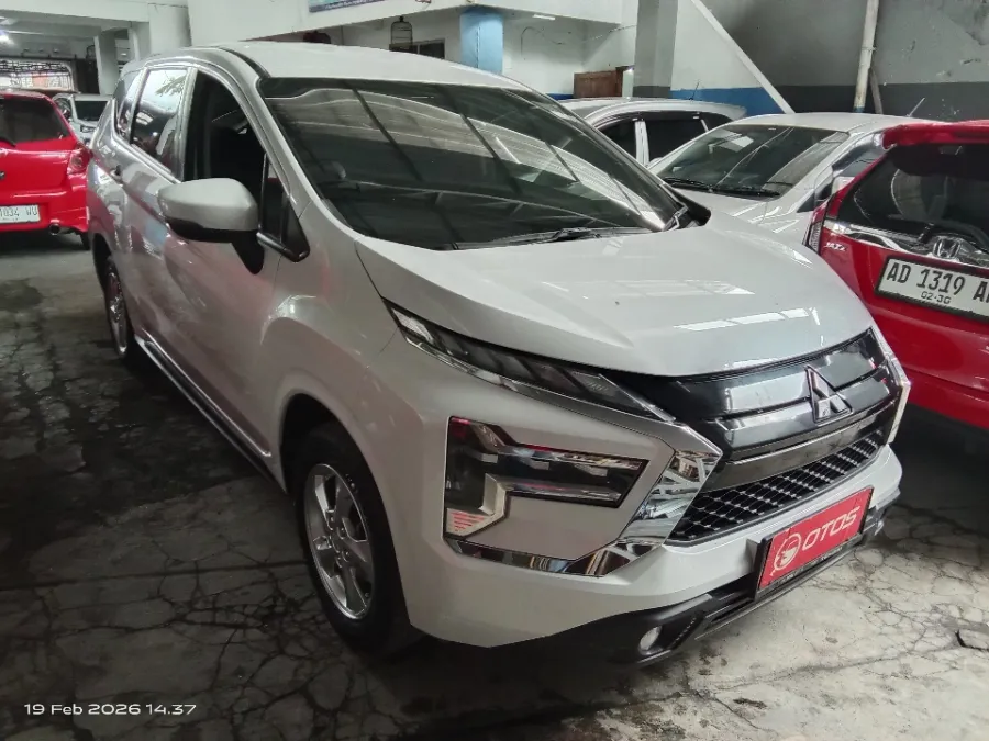 Foto Mobil Bekas Kanan Depan Mitsubishi Xpander 1.5 Exceed tahun 2022