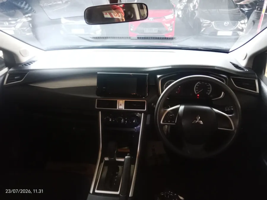 Foto Mobil Bekas Dashboard Mitsubishi Xpander 1.5 Exceed tahun 2023