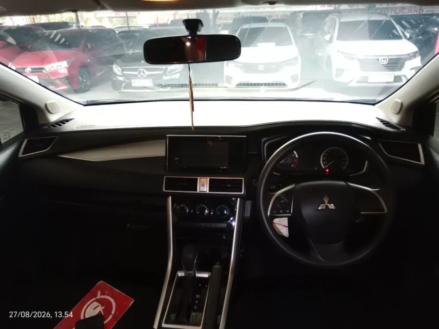 Foto Mobil Bekas Dashboard Mitsubishi Xpander 1.5 Exceed tahun 2023