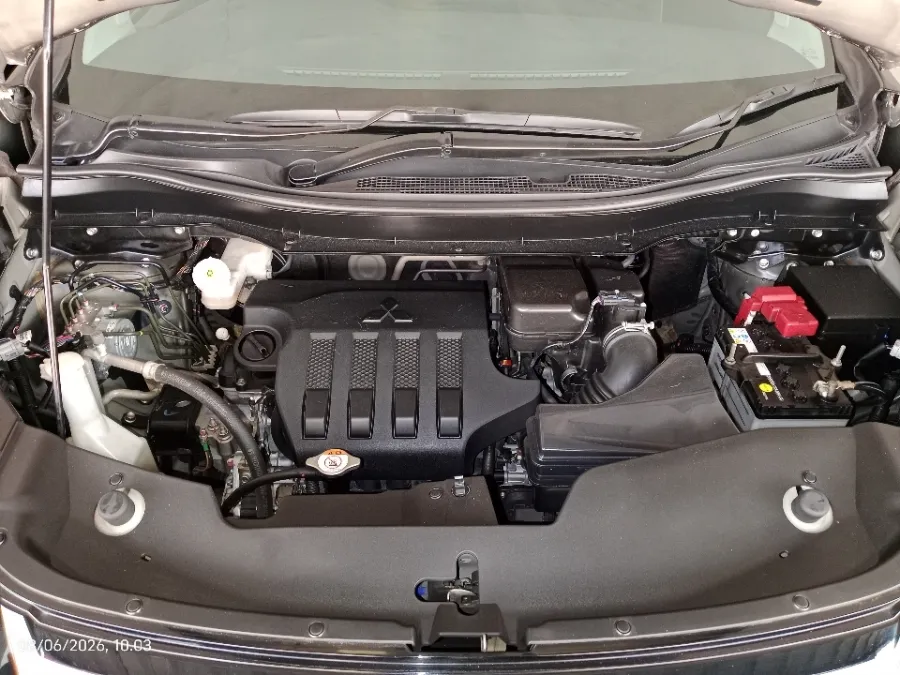 Foto Mobil Bekas Mesin Mitsubishi Xpander 1.5 Exceed tahun 2024