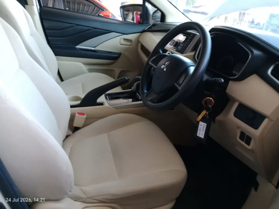 Foto Mobil Bekas Kabin Depan Mitsubishi Xpander 1.5 GLS tahun 2020
