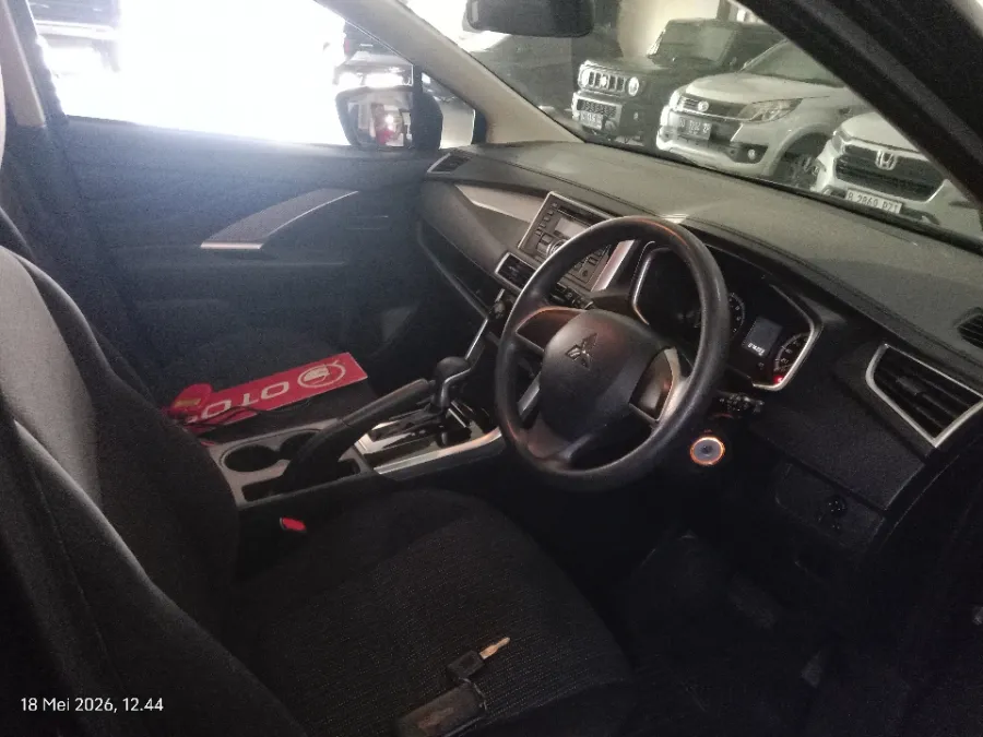 Foto Mobil Bekas Kabin Depan Mitsubishi Xpander 1.5 GLS tahun 2021