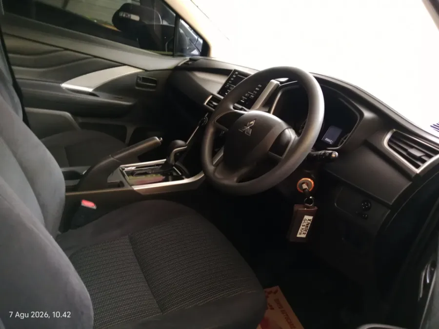 Foto Mobil Bekas Kabin Depan Mitsubishi Xpander 1.5 GLS tahun 2021