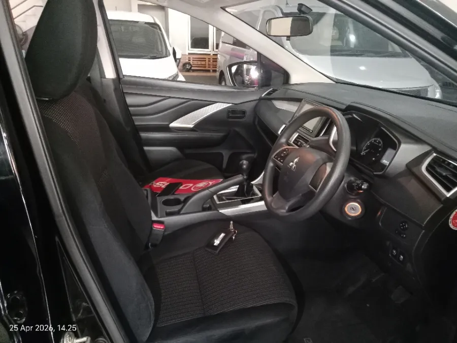 Foto Mobil Bekas Kabin Depan Mitsubishi Xpander 1.5 GLS tahun 2022