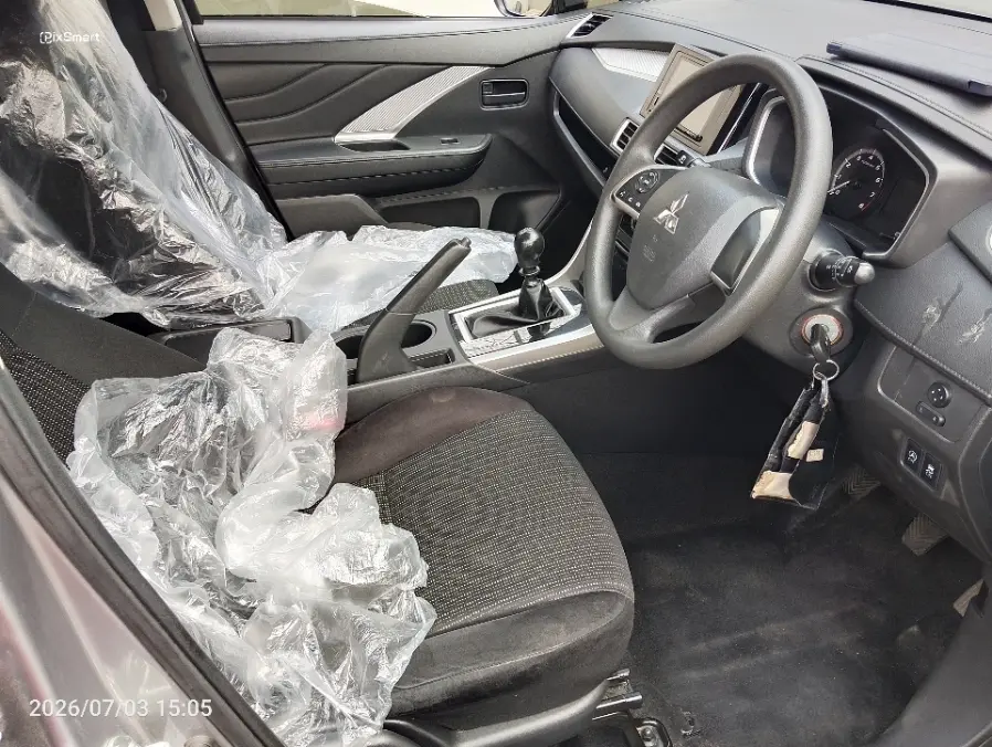 Foto Mobil Bekas Kabin Depan Mitsubishi Xpander 1.5 GLS tahun 2022