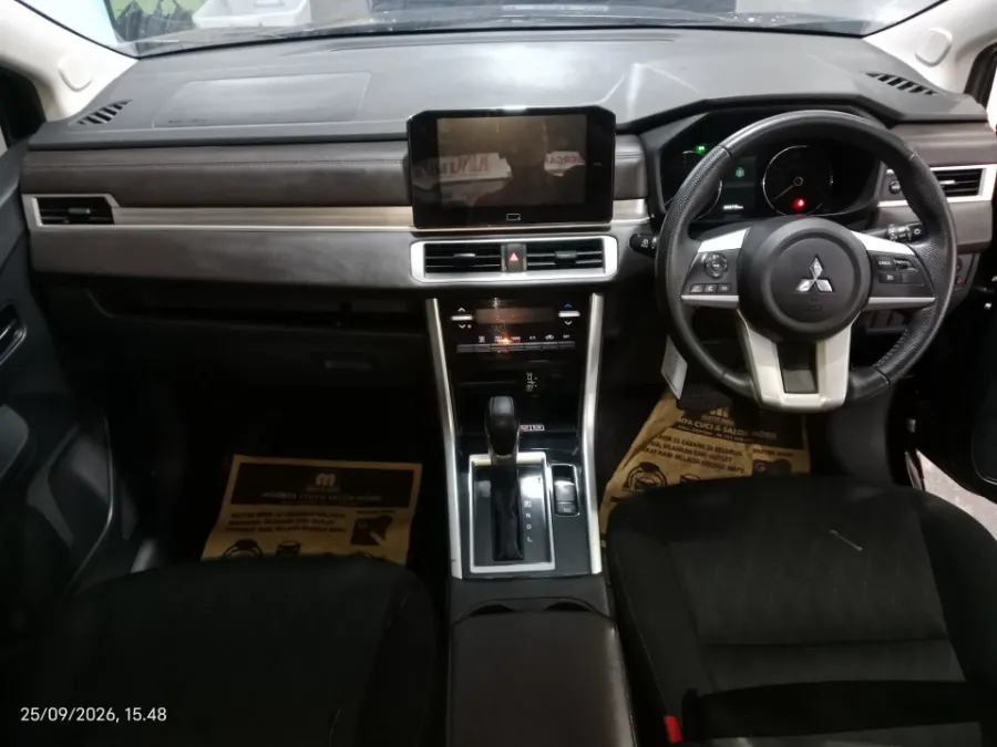 Foto Mobil Bekas Dashboard Mitsubishi Xpander 1.5 Limited tahun 2024