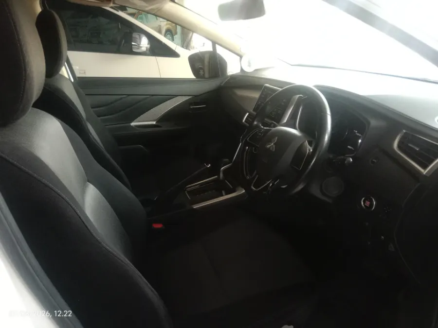 Foto Mobil Bekas Kabin Depan Mitsubishi Xpander 1.5 Sport tahun 2018