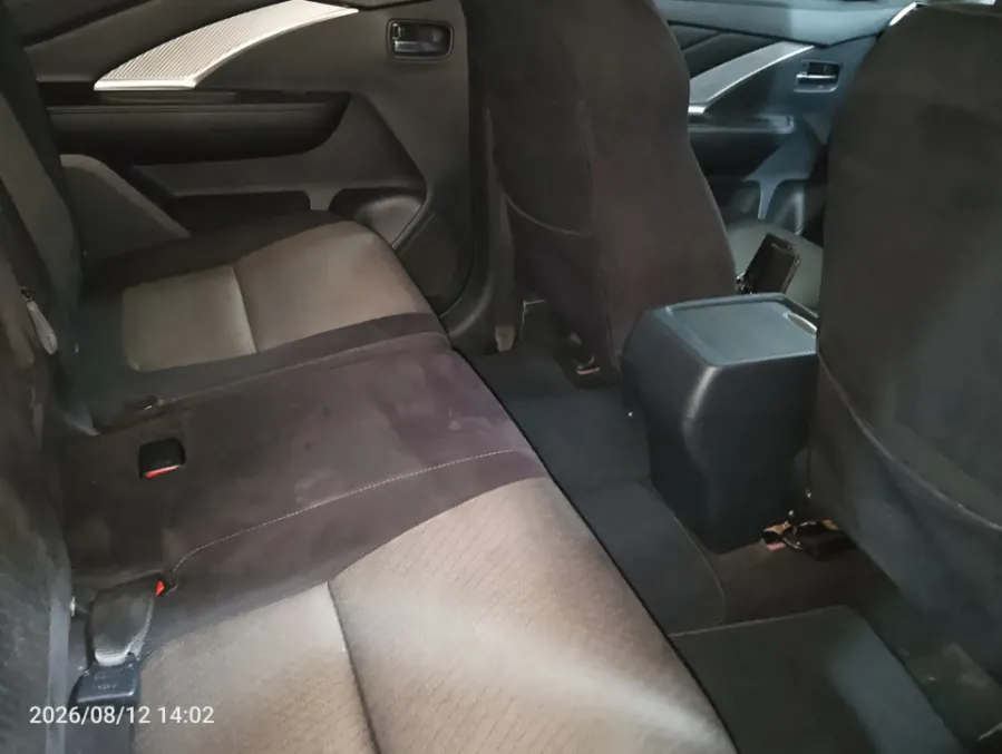 Foto Mobil Bekas Kabin Belakang Mitsubishi Xpander 1.5 Sport tahun 2019
