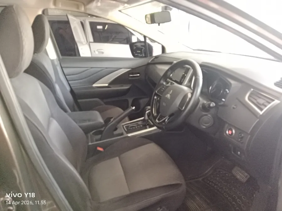 Foto Mobil Bekas Kabin Depan Mitsubishi Xpander 1.5 Sport tahun 2019