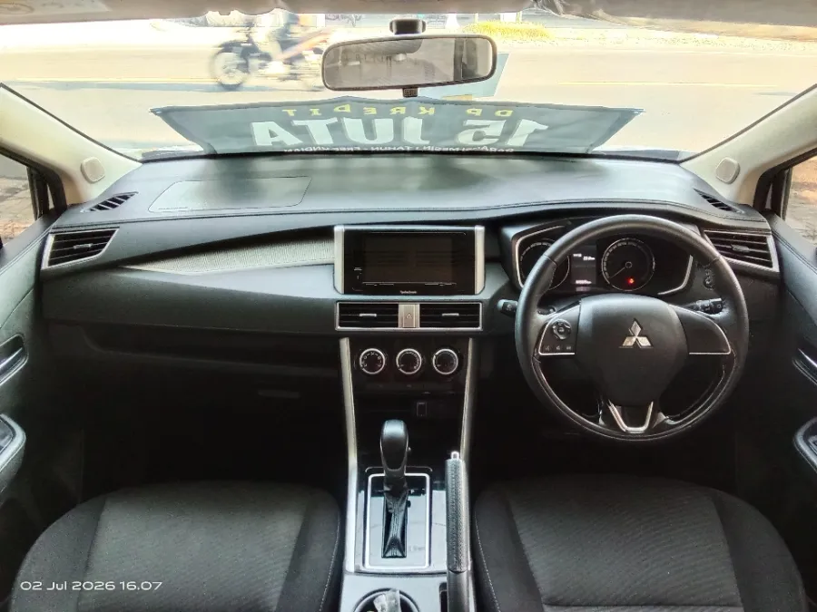 Foto Mobil Bekas Dashboard Mitsubishi Xpander 1.5 Sport tahun 2021