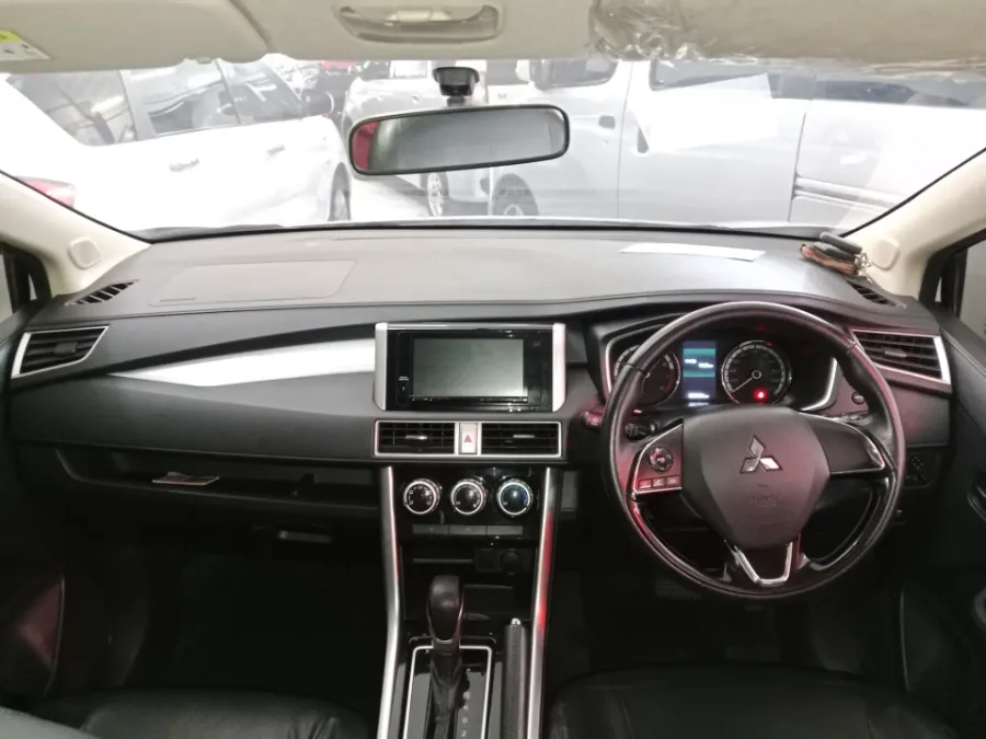 Foto Mobil Bekas Dashboard Mitsubishi Xpander 1.5 Sport tahun 2021