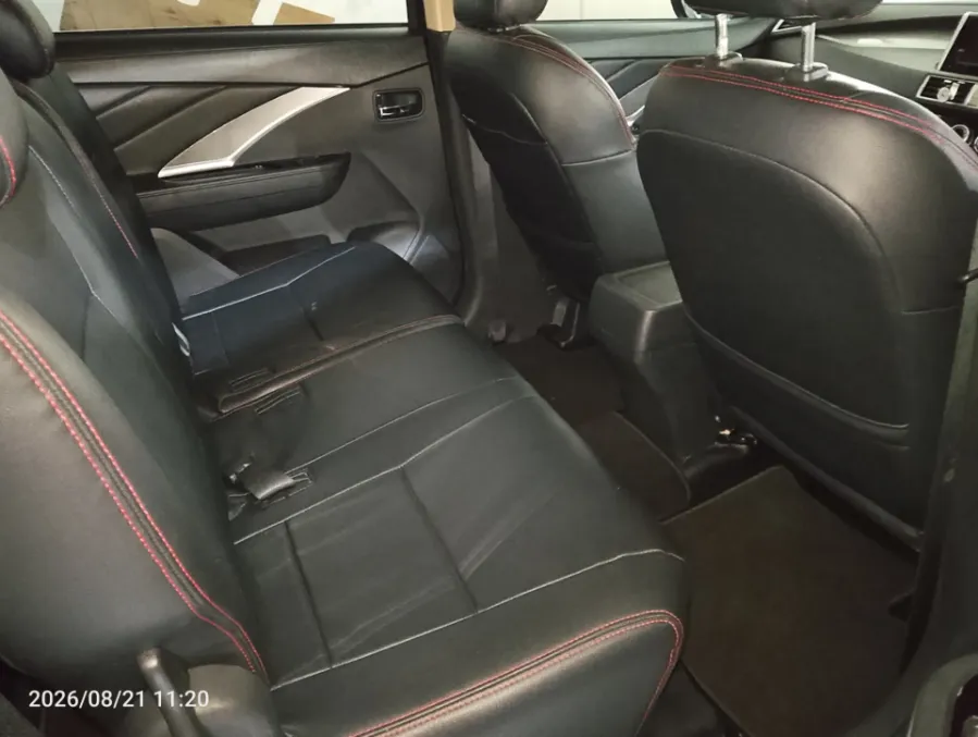 Foto Mobil Bekas Kabin Belakang Mitsubishi Xpander 1.5 Sport tahun 2021