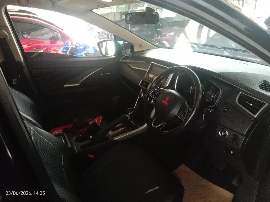 Foto Mobil Bekas Kabin Depan Mitsubishi Xpander 1.5 Sport tahun 2021