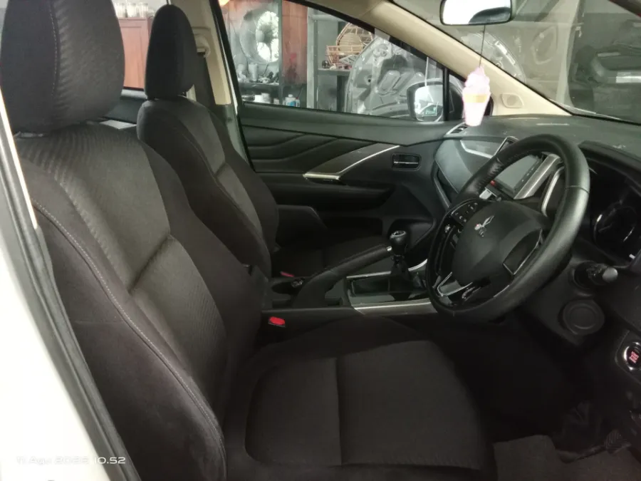 Foto Mobil Bekas Kabin Depan Mitsubishi Xpander 1.5 Sport tahun 2021