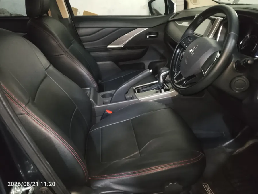 Foto Mobil Bekas Kabin Depan Mitsubishi Xpander 1.5 Sport tahun 2021