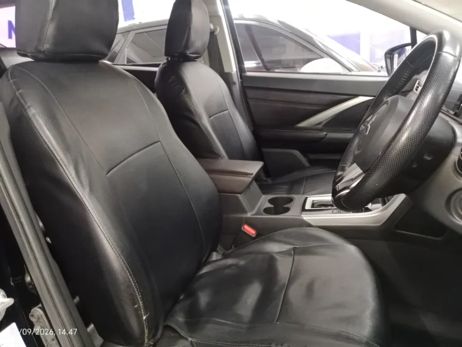 Foto Mobil Bekas Kabin Depan Mitsubishi Xpander 1.5 Sport tahun 2021