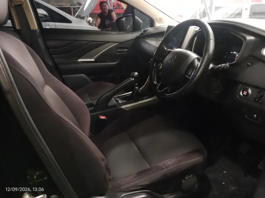 Foto Mobil Bekas Kabin Depan Mitsubishi Xpander 1.5 Sport tahun 2021