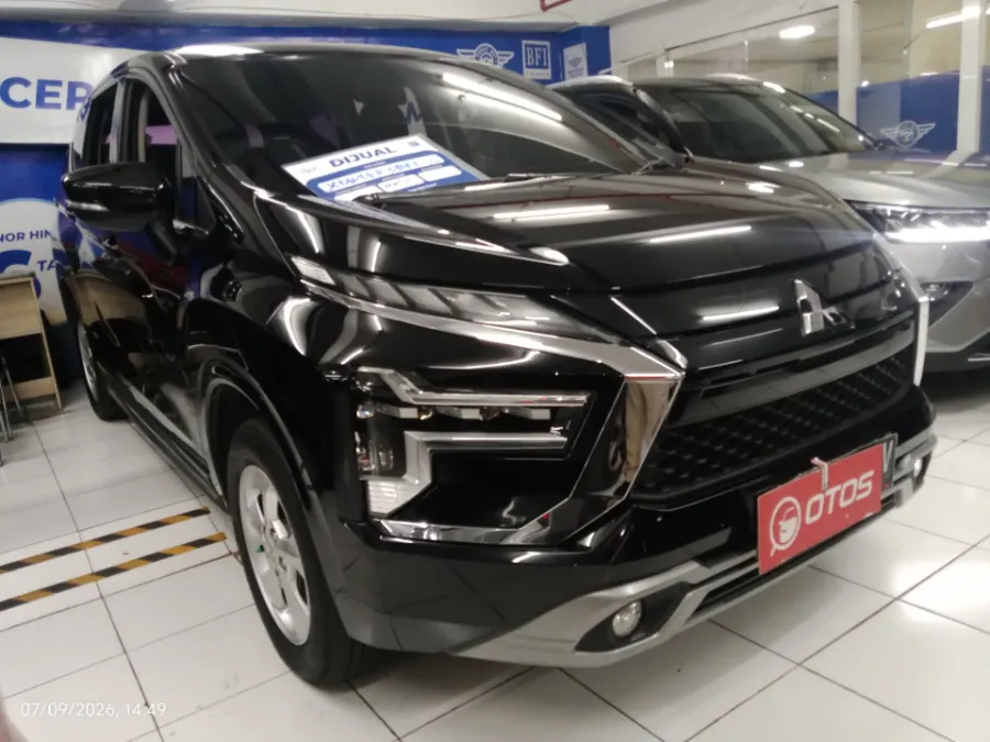 Foto Mobil Bekas Kanan Depan Mitsubishi Xpander 1.5 Sport tahun 2021
