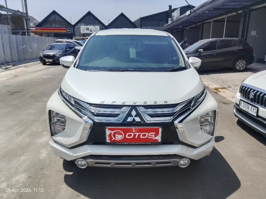 Foto Mobil Bekas Tampak Depan Mitsubishi Xpander 1.5 Sport tahun 2021