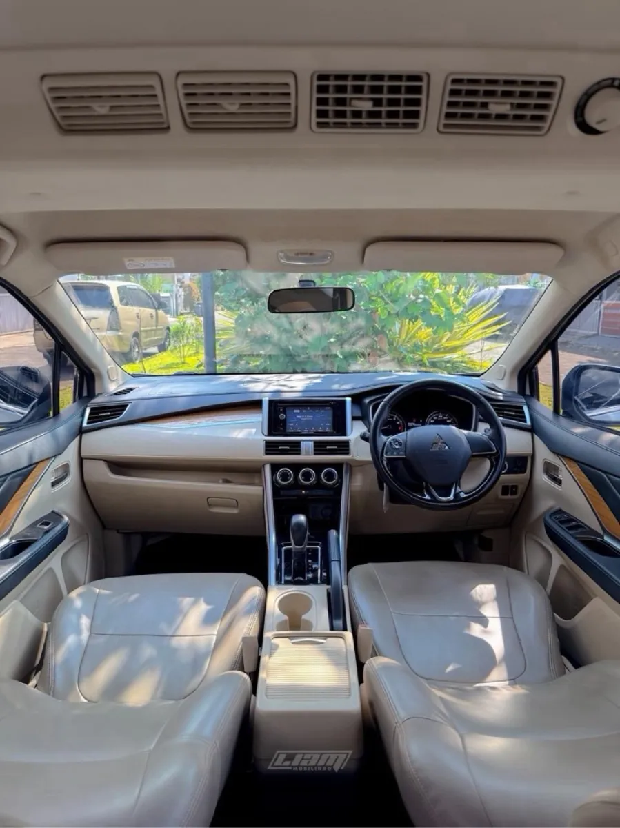 Foto Mobil Bekas Dashboard Mitsubishi Xpander 1.5 Ultimate tahun 2018