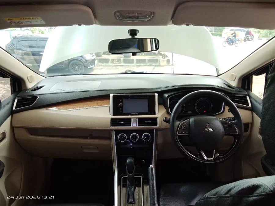 Foto Mobil Bekas Dashboard Mitsubishi Xpander 1.5 Ultimate tahun 2018