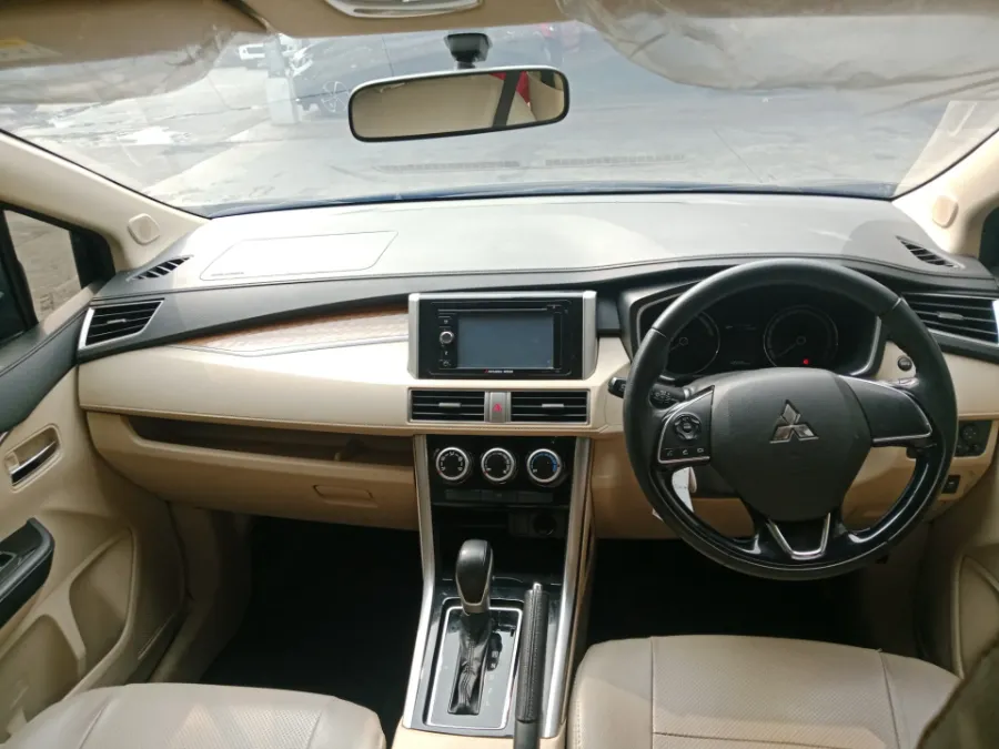 Foto Mobil Bekas Dashboard Mitsubishi Xpander 1.5 Ultimate tahun 2018