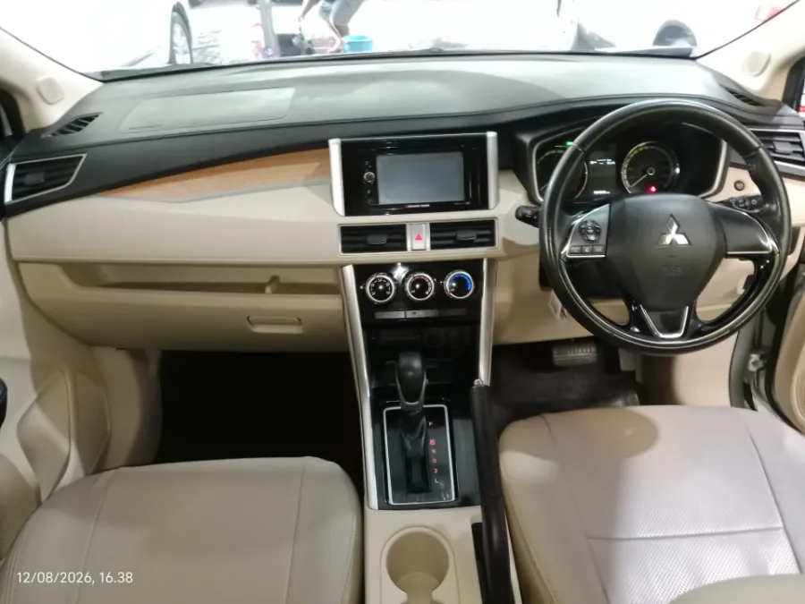 Foto Mobil Bekas Dashboard Mitsubishi Xpander 1.5 Ultimate tahun 2018