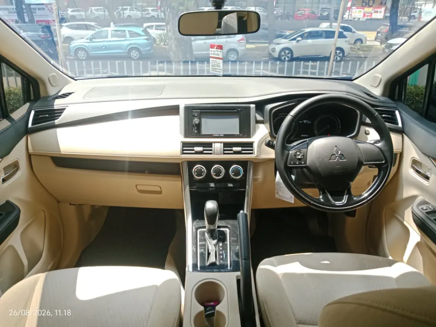 Foto Mobil Bekas Dashboard Mitsubishi Xpander 1.5 Ultimate tahun 2018