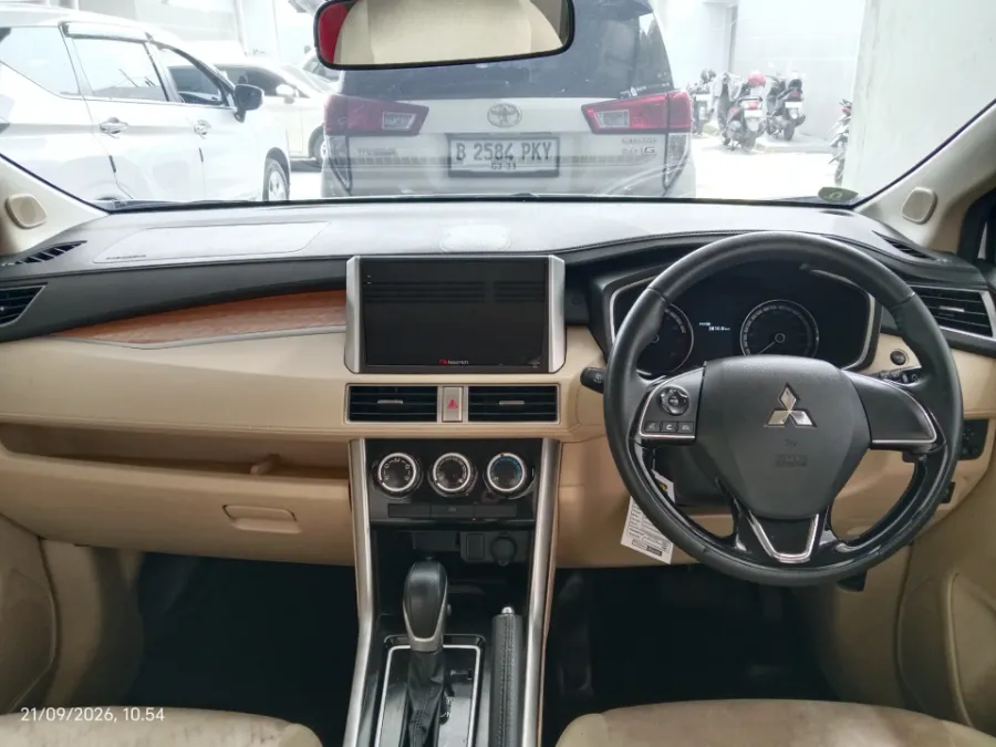 Foto Mobil Bekas Dashboard Mitsubishi Xpander 1.5 Ultimate tahun 2018