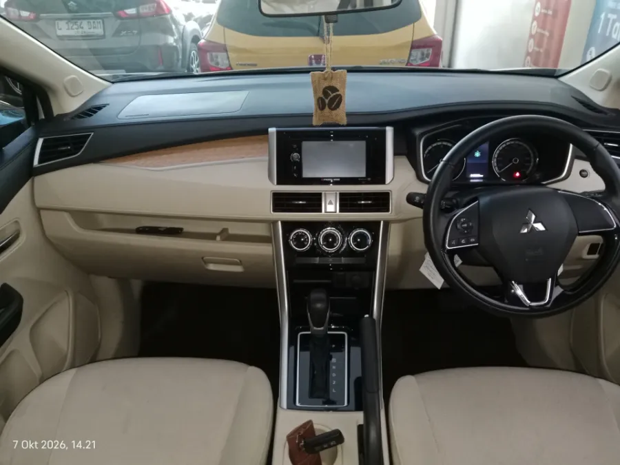 Foto Mobil Bekas Dashboard Mitsubishi Xpander 1.5 Ultimate tahun 2018