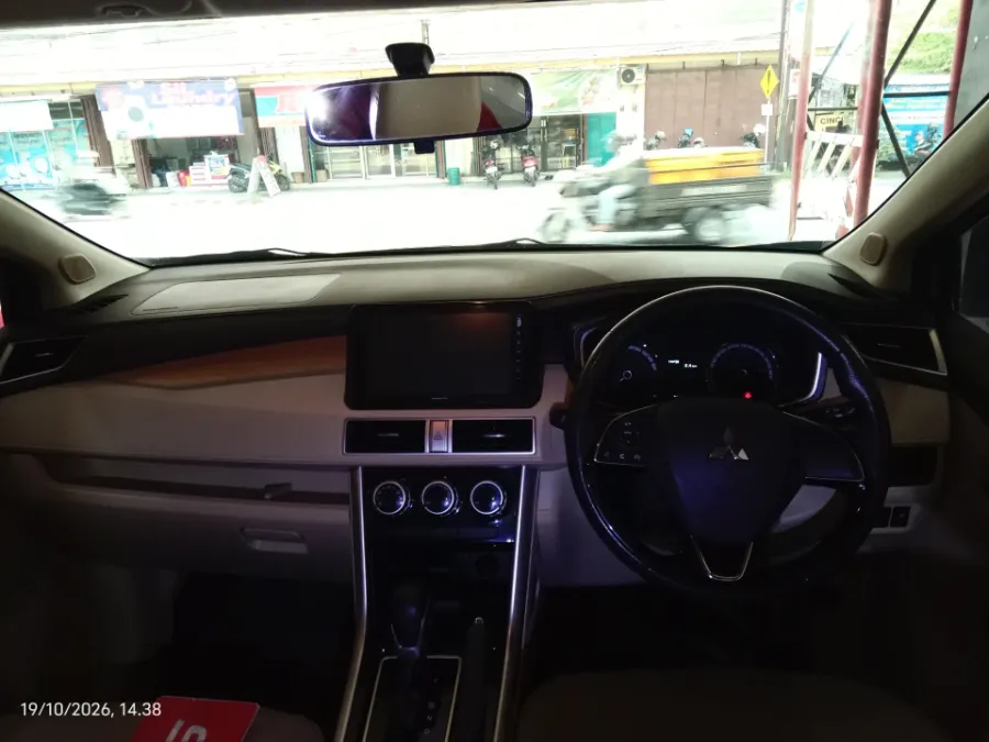 Foto Mobil Bekas Dashboard Mitsubishi Xpander 1.5 Ultimate tahun 2018