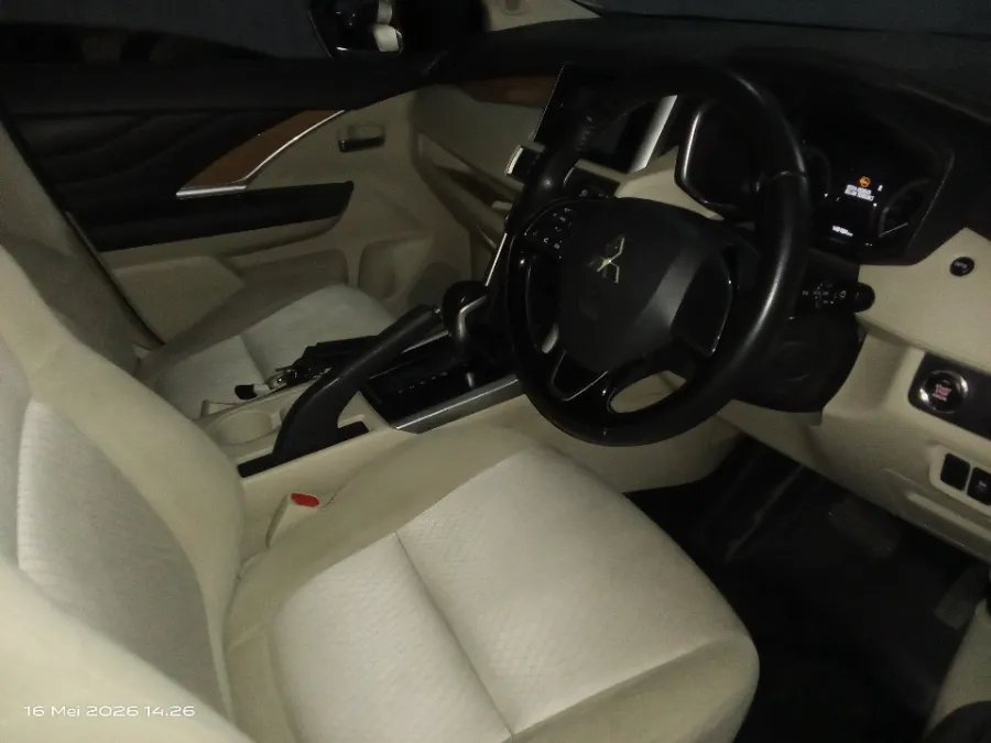 Foto Mobil Bekas Kabin Depan Mitsubishi Xpander 1.5 Ultimate tahun 2018
