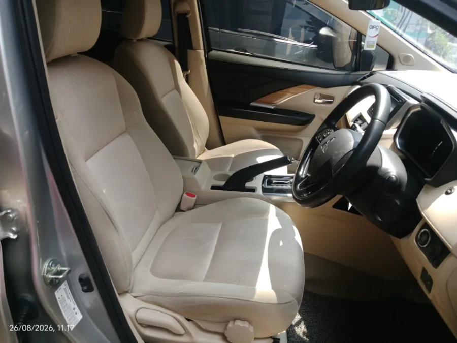 Foto Mobil Bekas Kabin Depan Mitsubishi Xpander 1.5 Ultimate tahun 2018