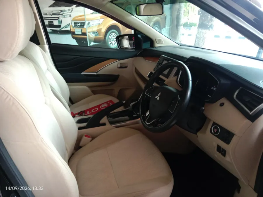 Foto Mobil Bekas Kabin Depan Mitsubishi Xpander 1.5 Ultimate tahun 2018