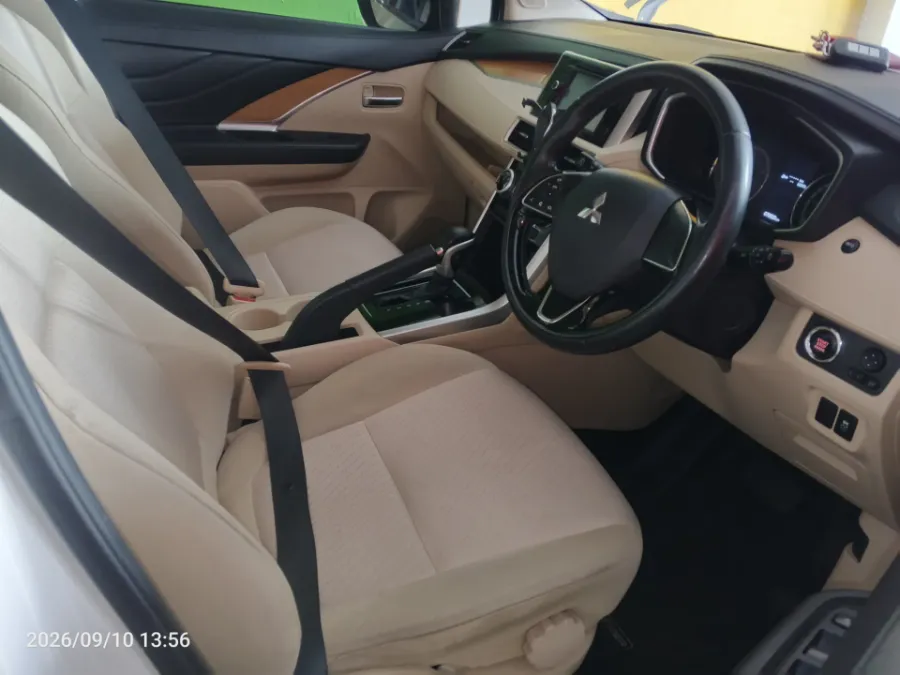 Foto Mobil Bekas Kabin Depan Mitsubishi Xpander 1.5 Ultimate tahun 2018