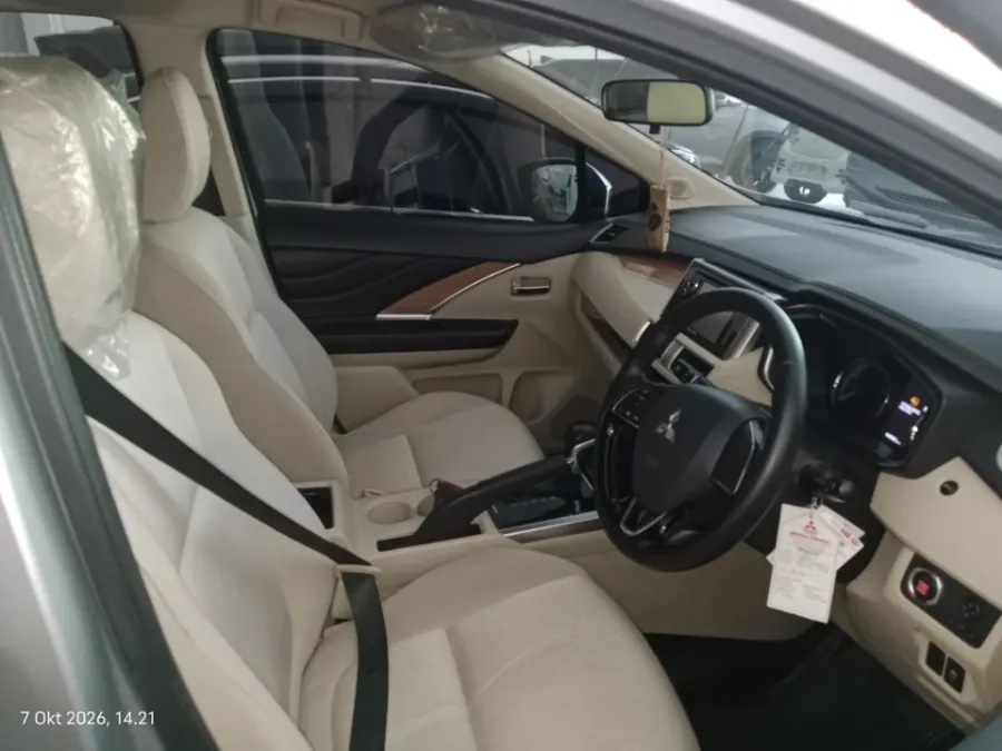 Foto Mobil Bekas Kabin Depan Mitsubishi Xpander 1.5 Ultimate tahun 2018