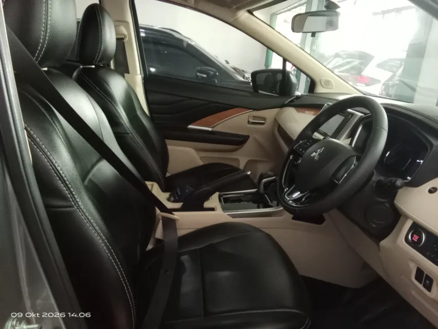 Foto Mobil Bekas Kabin Depan Mitsubishi Xpander 1.5 Ultimate tahun 2018