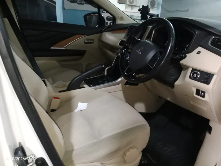 Foto Mobil Bekas Kabin Depan Mitsubishi Xpander 1.5 Ultimate tahun 2018