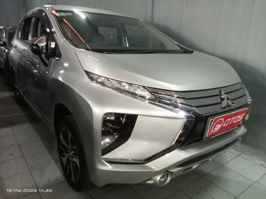 Foto Mobil Bekas Kanan Depan Mitsubishi Xpander 1.5 Ultimate tahun 2018