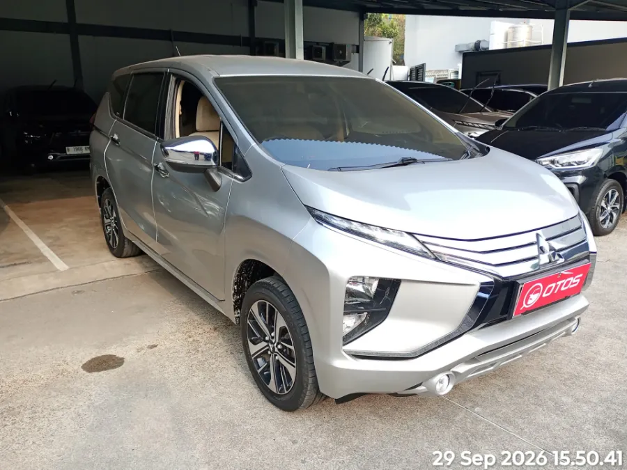 Foto Mobil Bekas Kanan Depan Mitsubishi Xpander 1.5 Ultimate tahun 2018